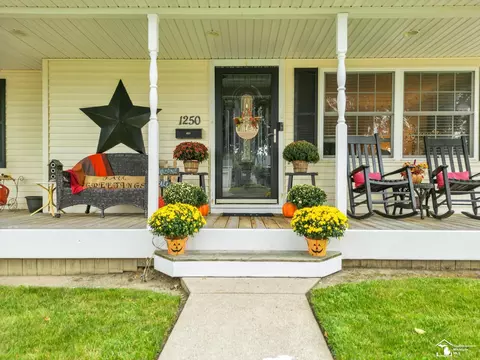1250 Bentley, Monroe, MI 48162 photo 3
