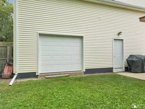 1250 Bentley, Monroe, MI 48162 photo 57