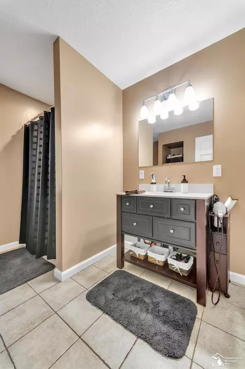 1250 Bentley, Monroe, MI 48162 photo 32
