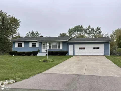 5380 Robin, Grand Blanc, MI 48439