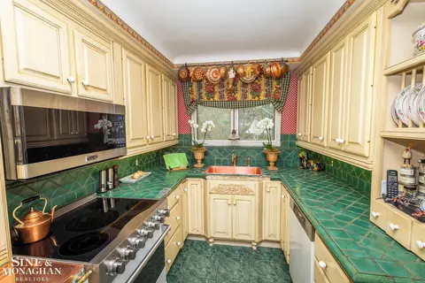237 Chalfonte, Grosse Pointe Farms, MI 48236 photo 3