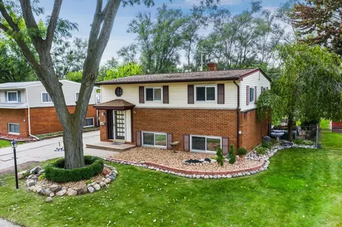 43125 Fortner, Sterling Heights, MI 48313