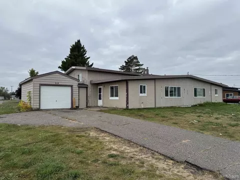 319-321 Quail, Gwinn, MI 49841