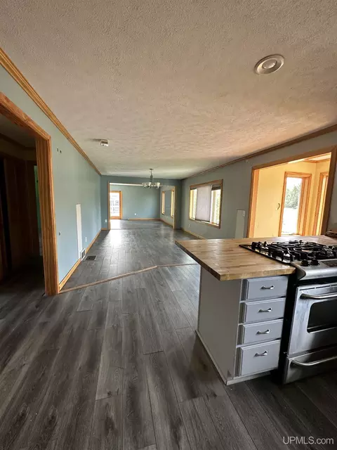 5554 J5, Escanaba, MI 49829 photo 7