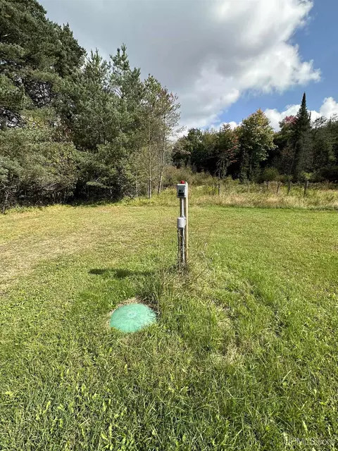5554 J5, Escanaba, MI 49829 photo 30