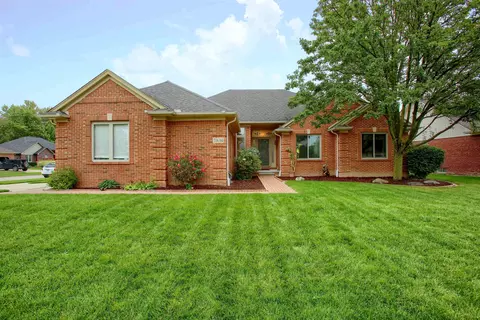 53634 Meadow Crk, New Baltimore, MI 48047