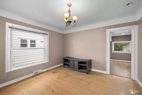 307 E Lorain, Monroe, MI 48162 photo 10