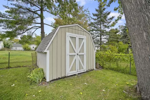 1023 E Hunt, Adrian, MI 49221 photo 42