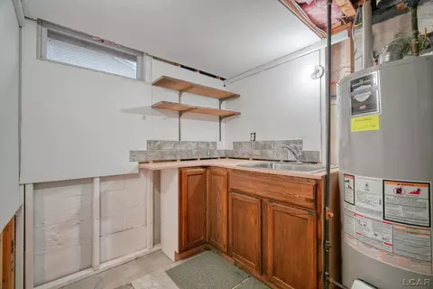 1023 E Hunt, Adrian, MI 49221 photo 27