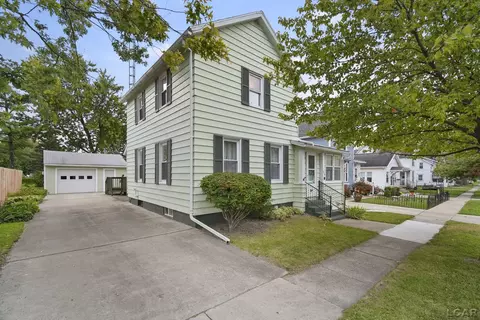 1023 E Hunt, Adrian, MI 49221 photo 5