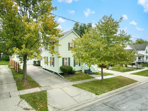 1023 E Hunt, Adrian, MI 49221 photo 2
