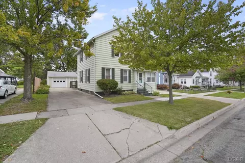 1023 E Hunt, Adrian, MI 49221 photo 4