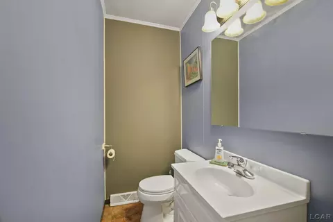 1023 E Hunt, Adrian, MI 49221 photo 24