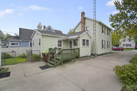 1023 E Hunt, Adrian, MI 49221 photo 37