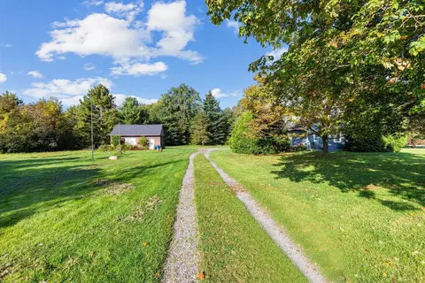 10015 Springborn, Casco, MI 48064 photo 6