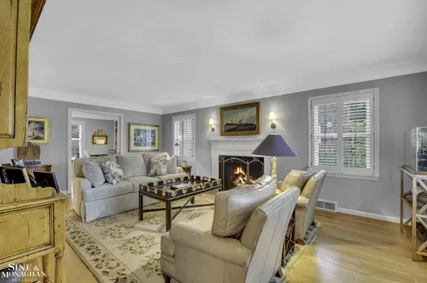1042 Bishop, Grosse Pointe Park, MI 48230 photo 5