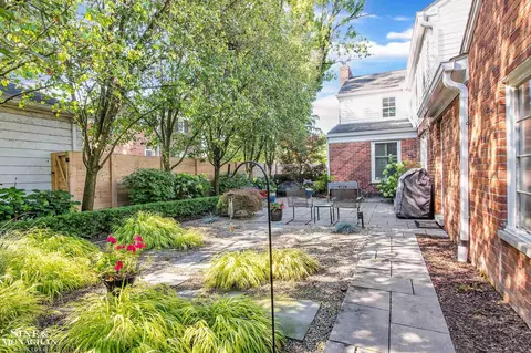 1042 Bishop, Grosse Pointe Park, MI 48230 photo 42