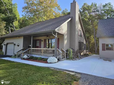 7430 E Cedar Lk, Greenbush, MI 48738