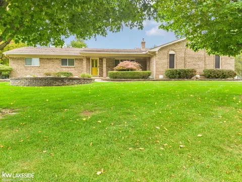 8505 Orchardview, Washington, MI 48095