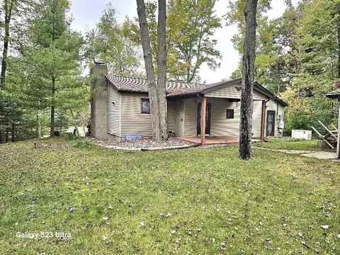 2418 S Whitney Bch, Beaverton, MI 48612