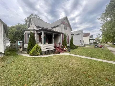 524 S 14th, Escanaba, MI 49829