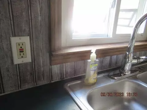 618 E Mason, Owosso, MI 48867 photo 9