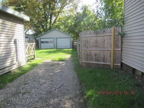618 E Mason, Owosso, MI 48867 photo 2