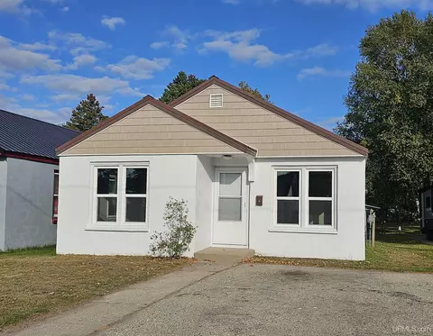 121 S First, Manistique, MI 49854
