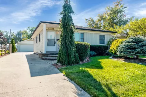 23108 Detour, Saint Clair Shores, MI 48082