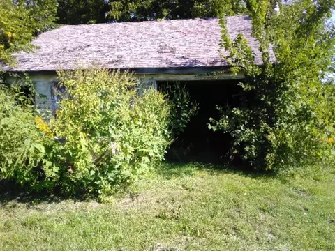 7790 N Custer, Monroe, MI 48162 photo 4