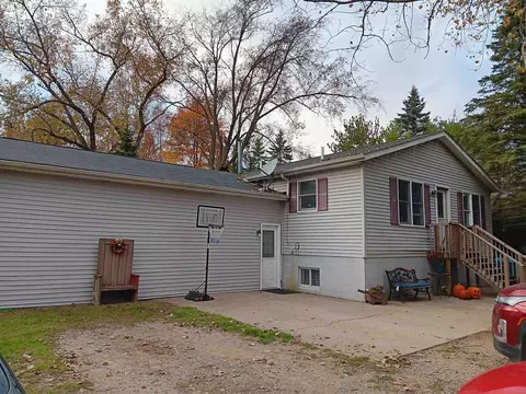 4427 W Saginaw, Vassar, MI 48768