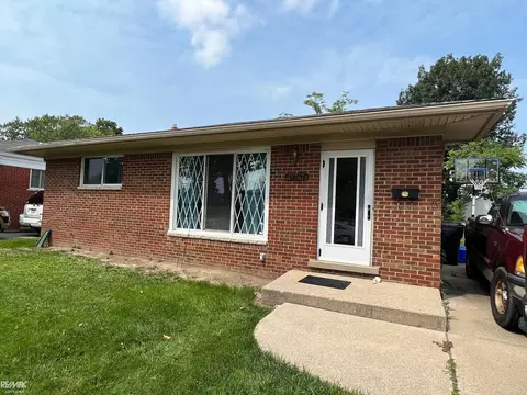 15747 Dugan, Roseville, MI 48066
