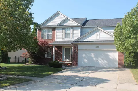 56869 Cardinal Dr, Macomb, MI 48042