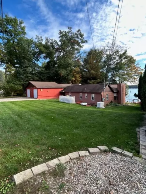 4670 E Arnold Lk, Harrison, MI 48625 photo 4