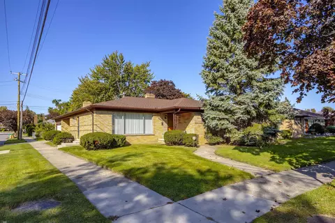 16085 Collinson, Eastpointe, MI 48021