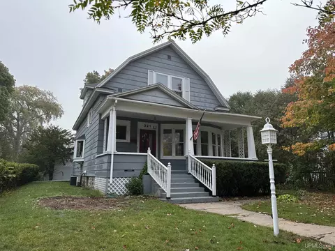 321 S 6th, Escanaba, MI 49829