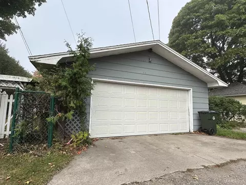 321 S 6th, Escanaba, MI 49829 photo 12