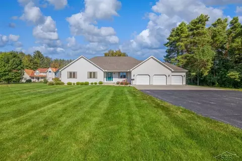 2129 E Stewart, Midland, MI 48640