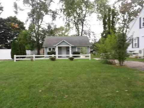 404 Burns, Essexville, MI 48732