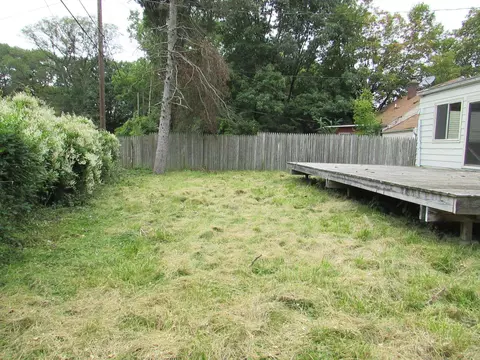 2565 Thomas, Flint, MI 48504 photo 4