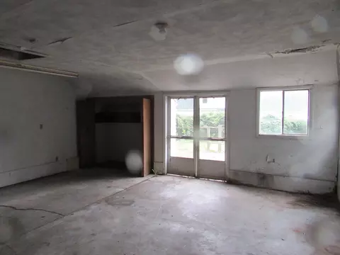 2565 Thomas, Flint, MI 48504 photo 12
