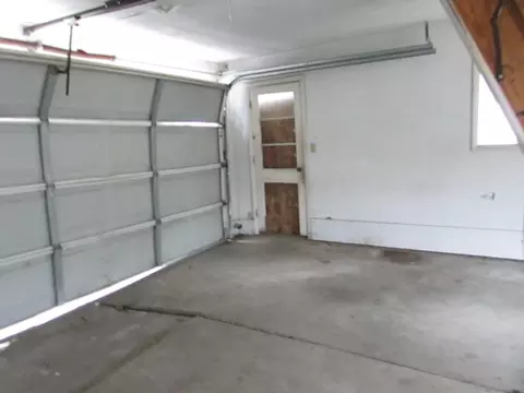 2565 Thomas, Flint, MI 48504 photo 14