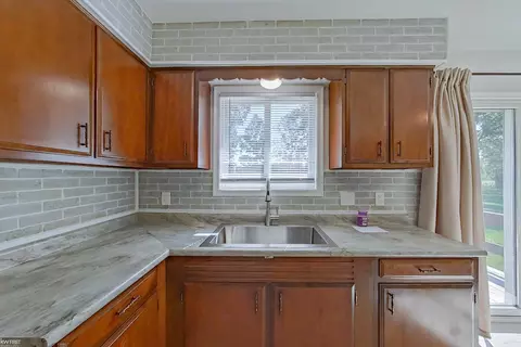 7121 Adelle, Flushing, MI 48433 photo 6