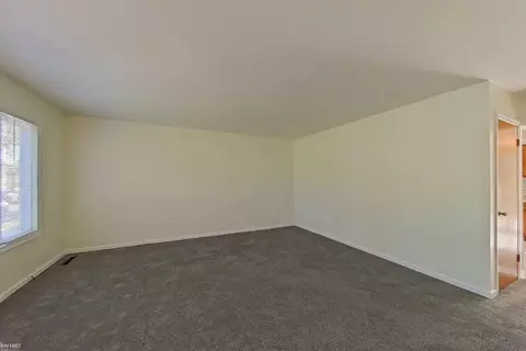 7121 Adelle, Flushing, MI 48433 photo 9