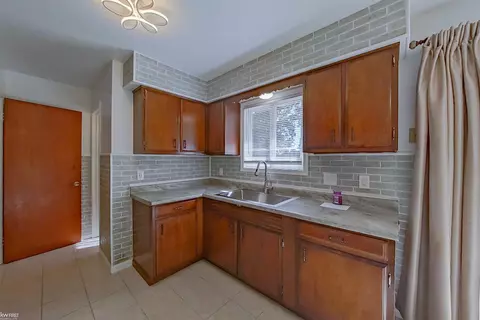 7121 Adelle, Flushing, MI 48433 photo 15