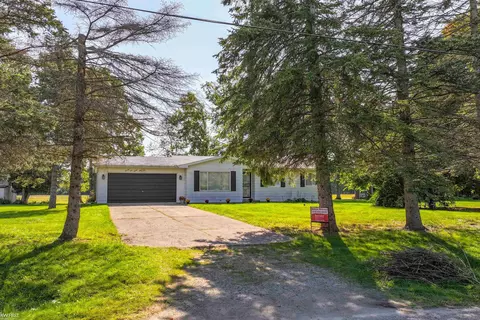 7121 Adelle, Flushing, MI 48433 photo 2