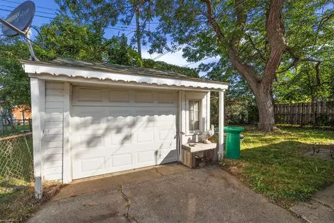 18067 Prosper, Eastpointe, MI 48021 photo 5