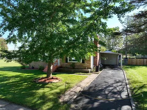 606 Hartner, Holly, MI 48442