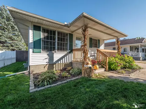 635 Palmwood, Monroe, MI 48161