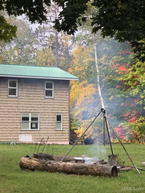 2115 Olmsted, Ishpeming, MI 49849 photo 4